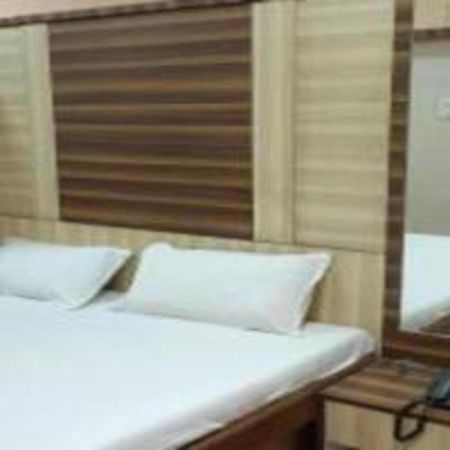 Carnival Hotel 浦那 外观 照片