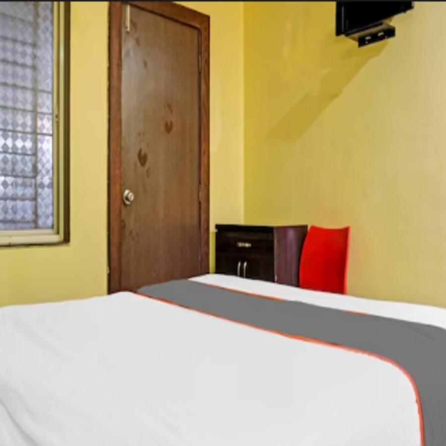 Carnival Hotel 浦那 外观 照片