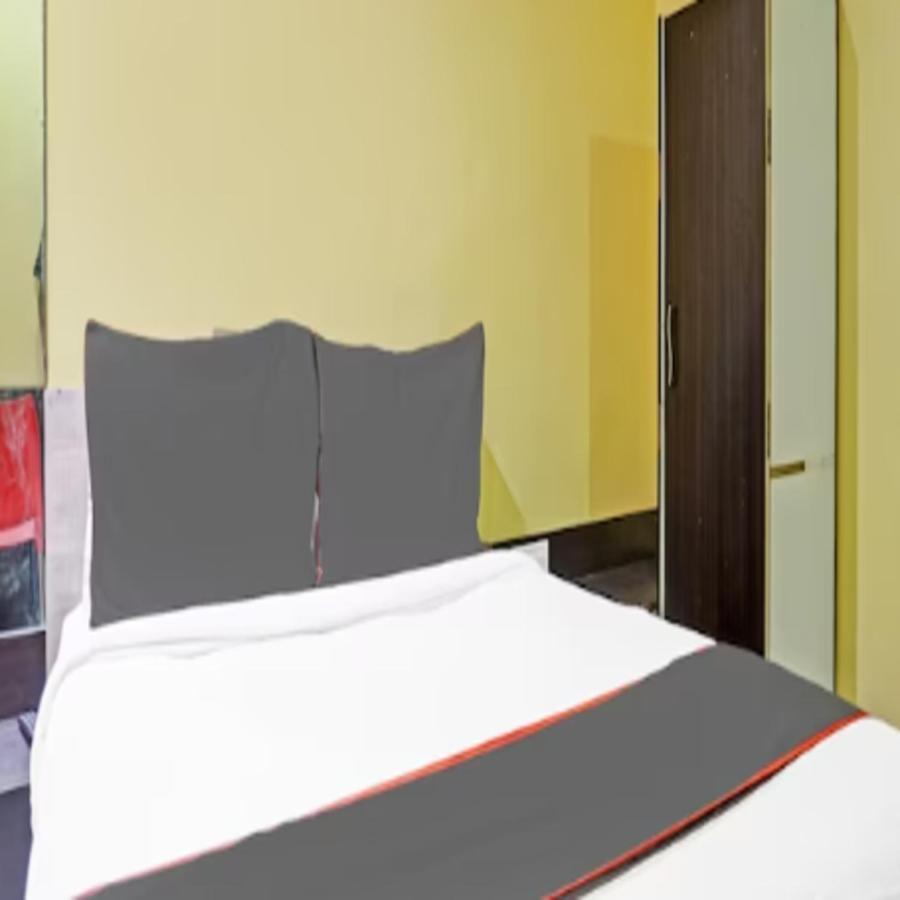Carnival Hotel 浦那 外观 照片