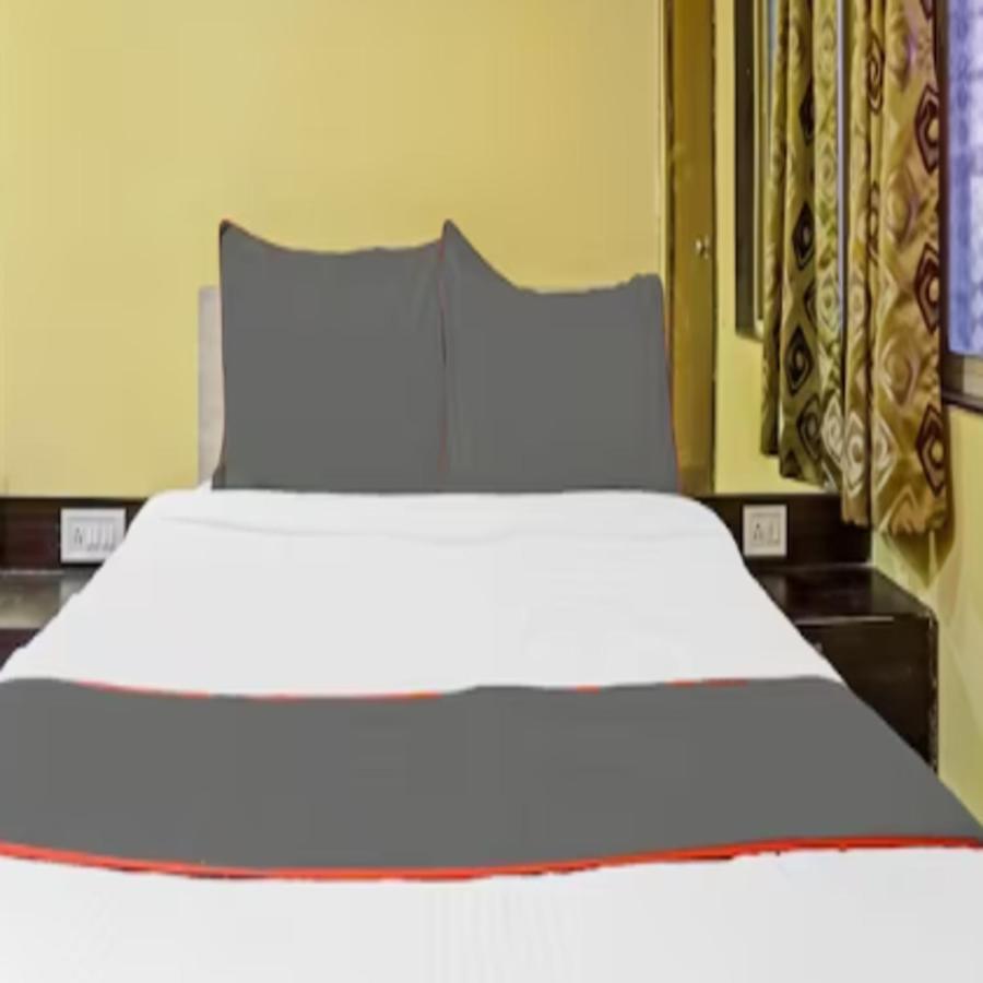 Carnival Hotel 浦那 外观 照片