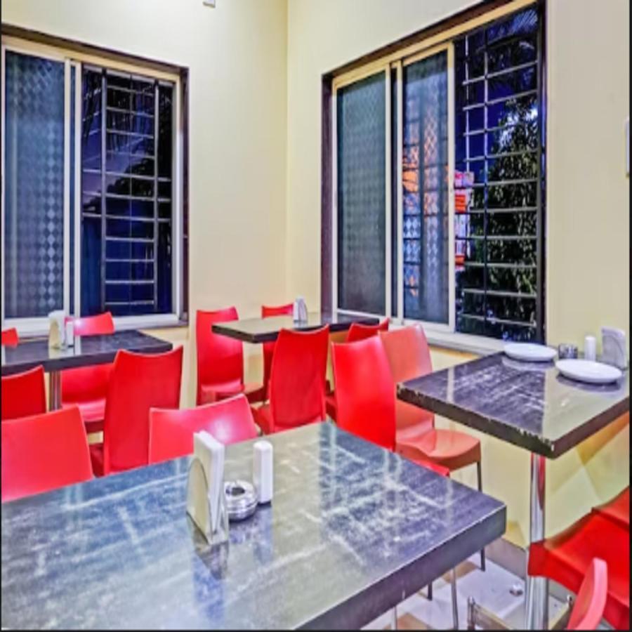 Carnival Hotel 浦那 外观 照片